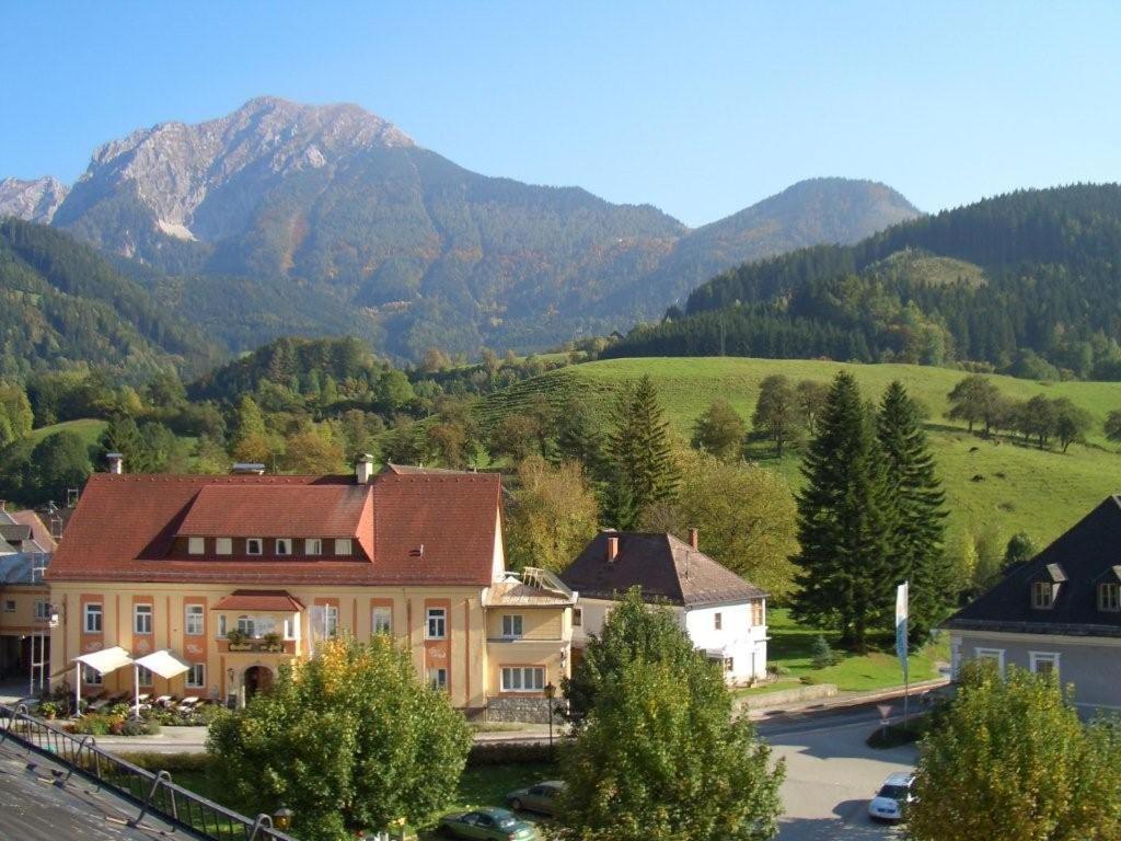 Gaestehaus Zur Post - Heritage Inn Spital Am Pyhrn Bagian luar foto